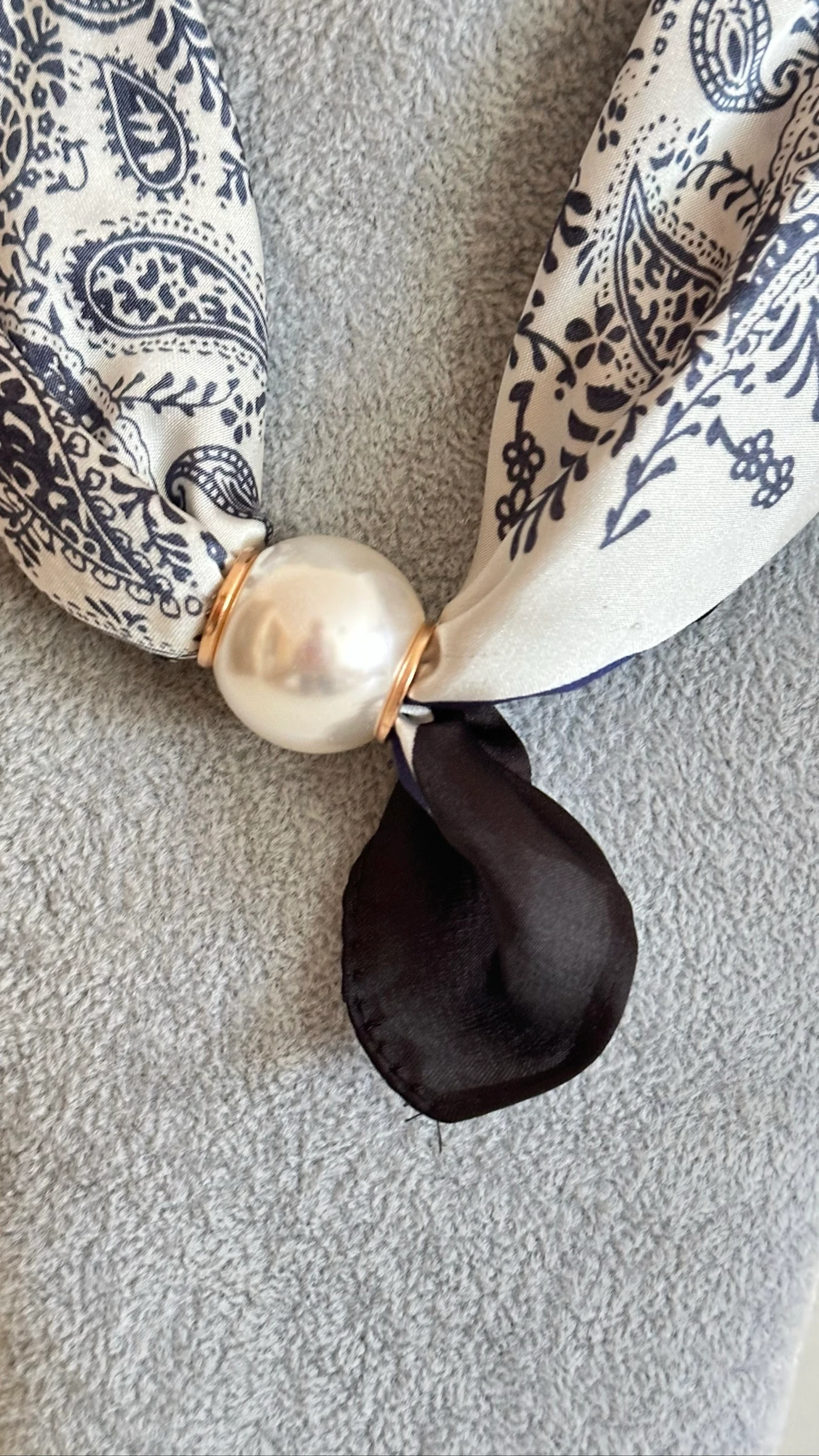 Lenço com pérolas  – photo 2